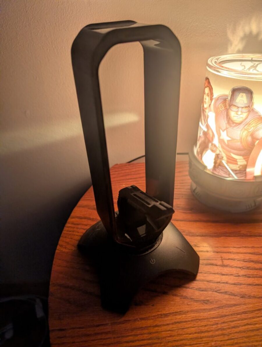 Light up headset stand