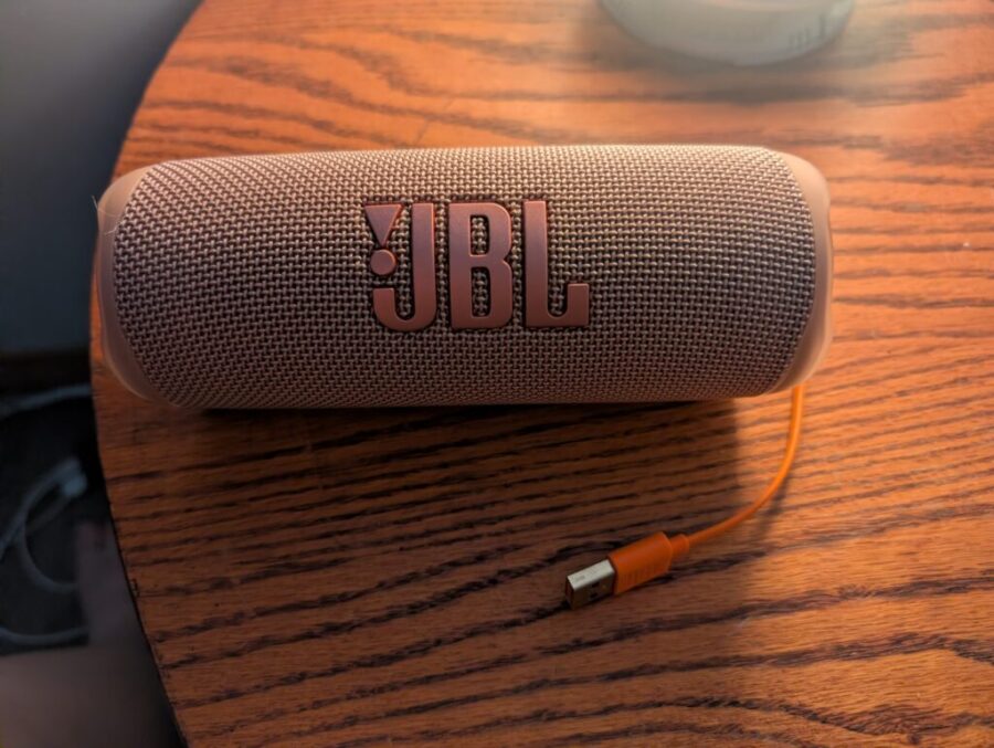 JBL Flip 6 Portable Speaker