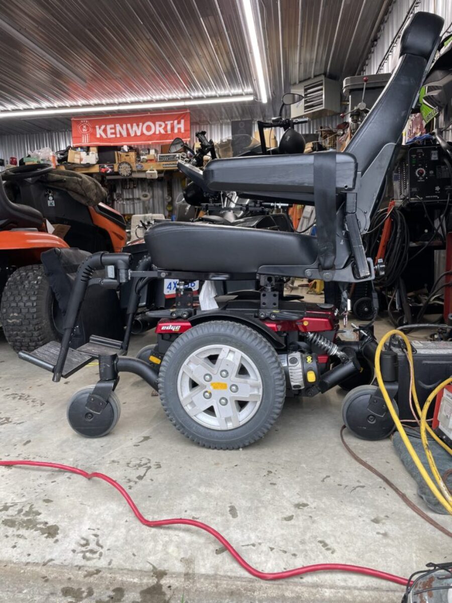 For sale quantum Q 6 edge HD electric wheelchair. @ 6 years old