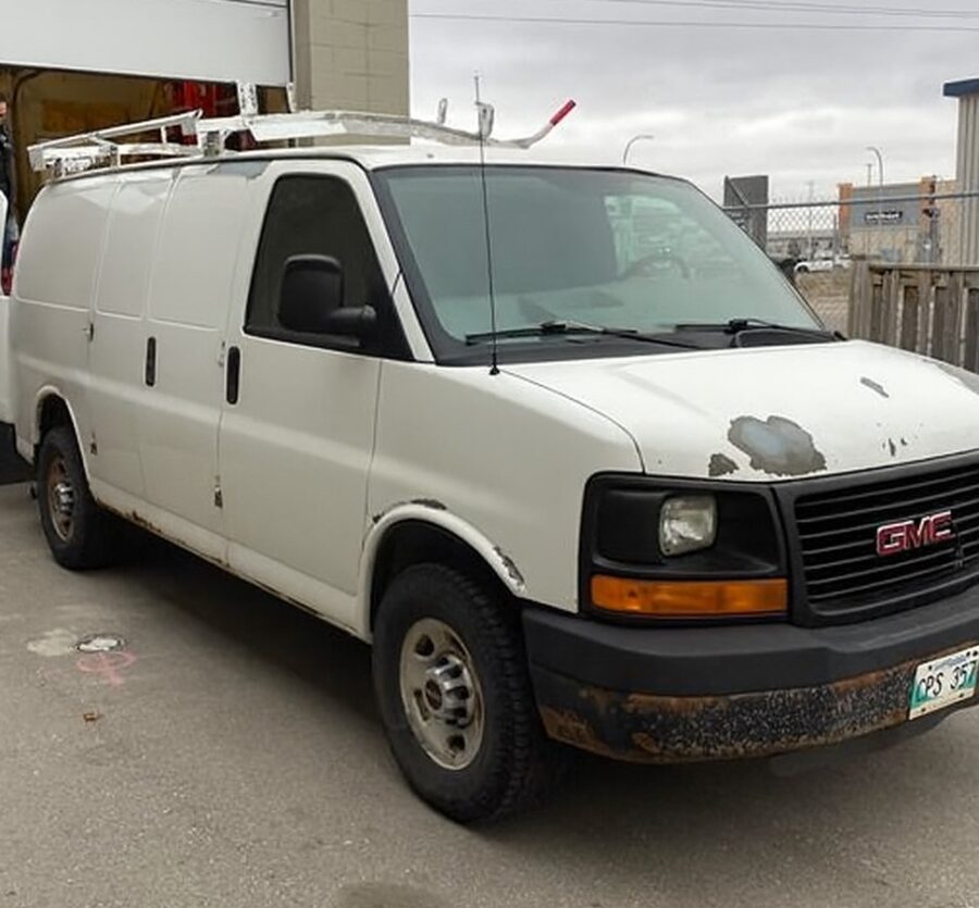 GMC SAVANA VAN 1500 (Price reduced)
