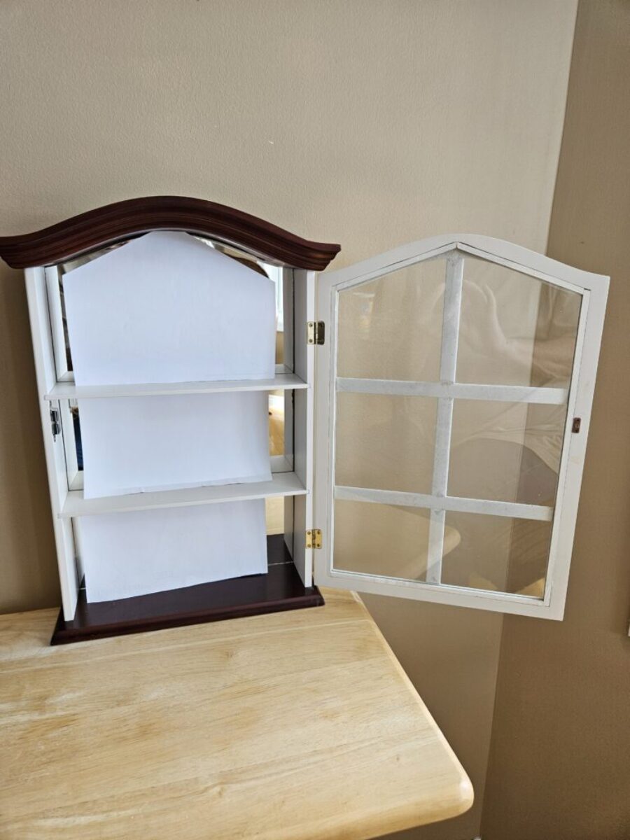 Small Cupboard 18″ high, 11″ wide, 3″ deep