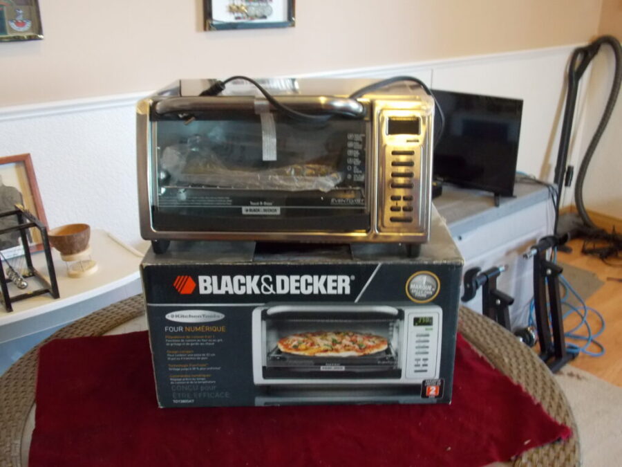 Black and Decker Toaster Oven Never used