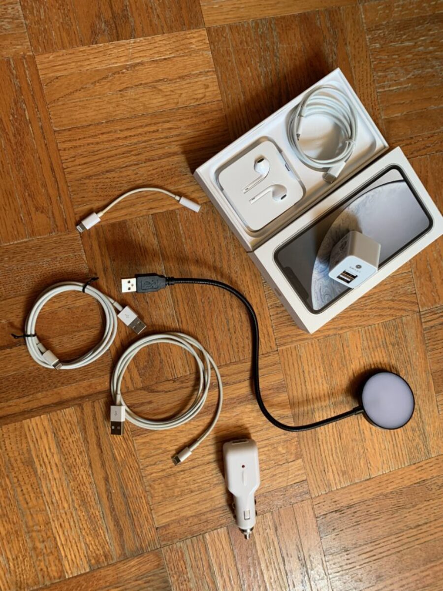 Apple Wired Headphones & Charging Blocks With Cables