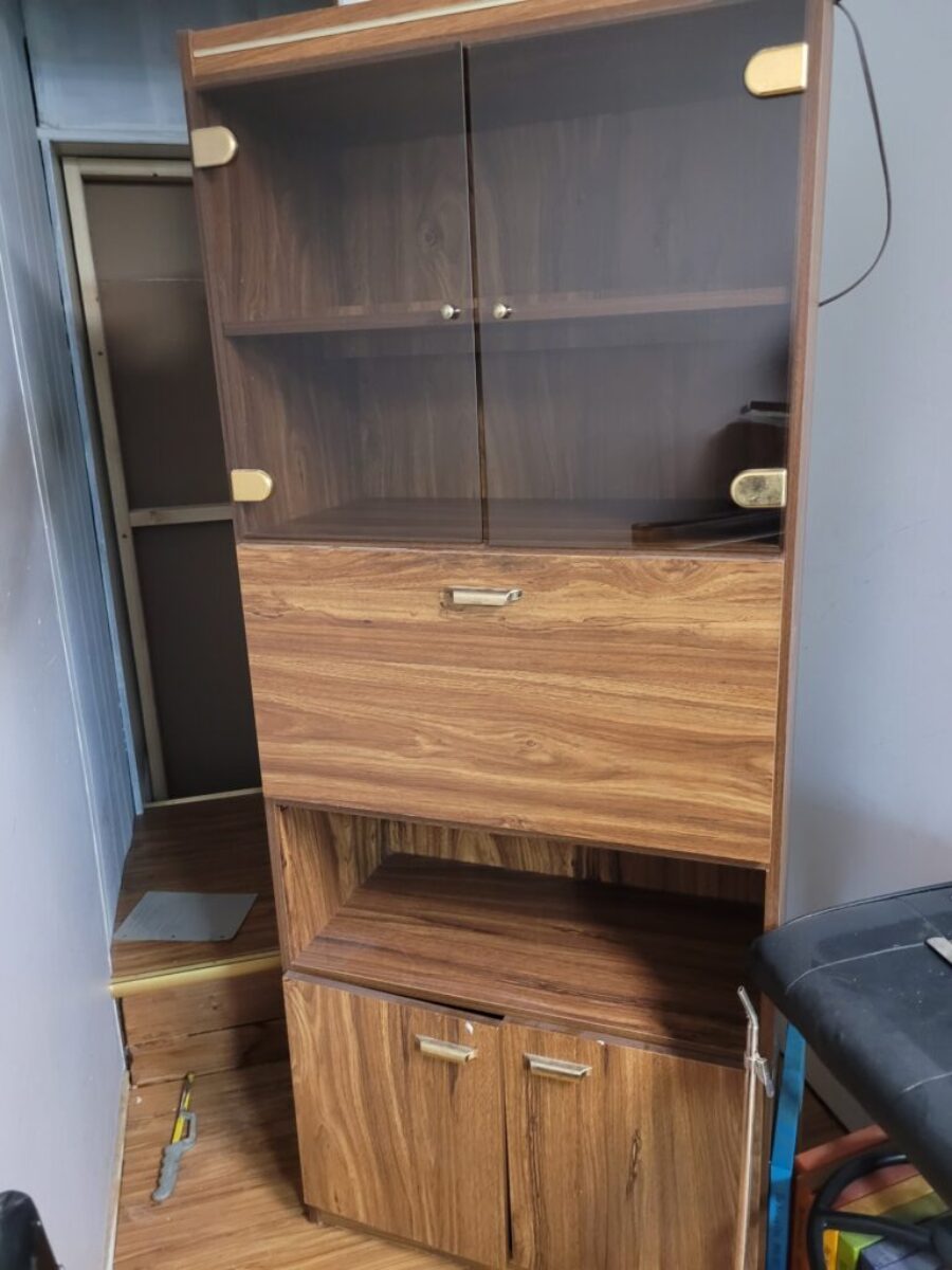 Shelf/cabinet
