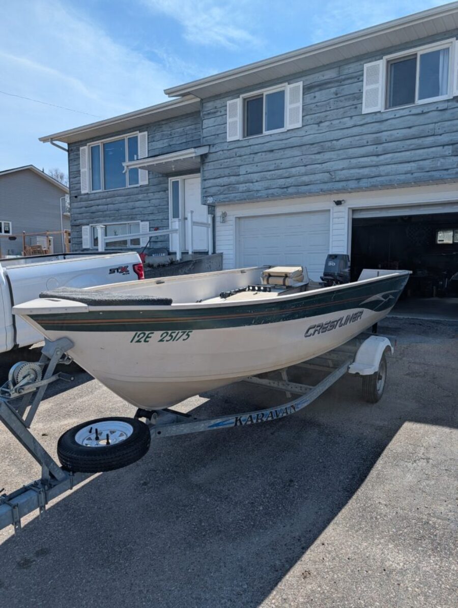 Crestliner with 30hp Yamaha and Trailer