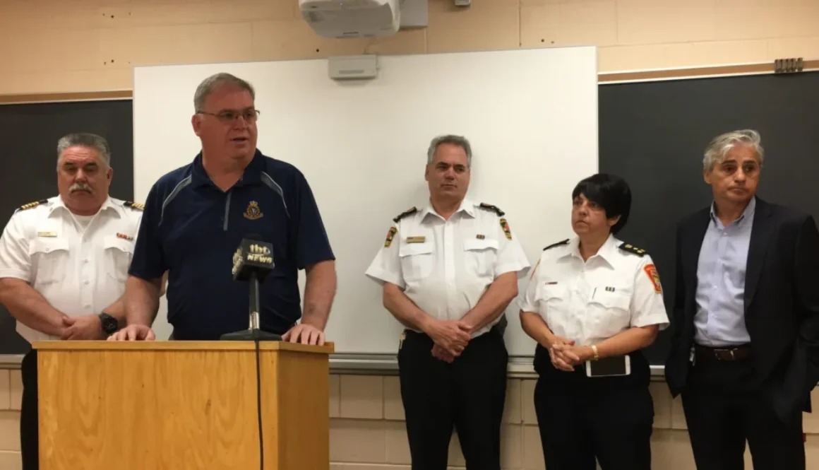 Thunder-Bay-City-on-Pikangikum-Evacuees-1