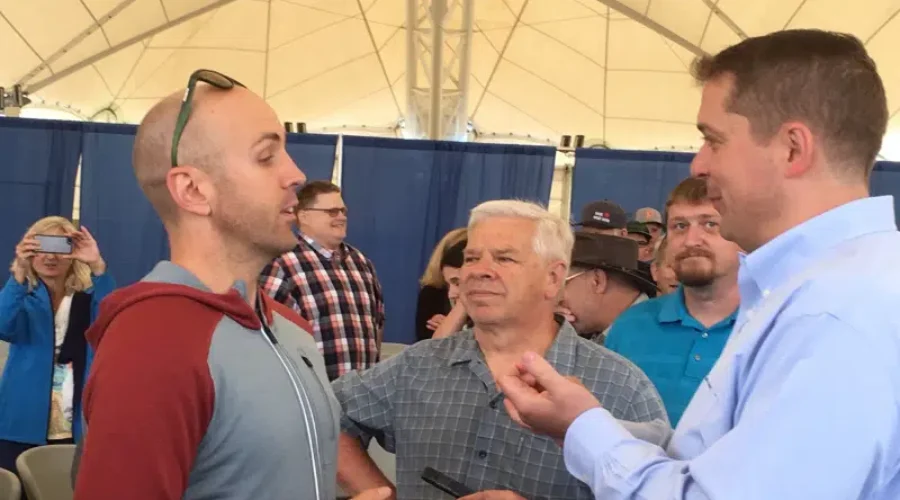 Federal Conservative Leader Stops In Kenora