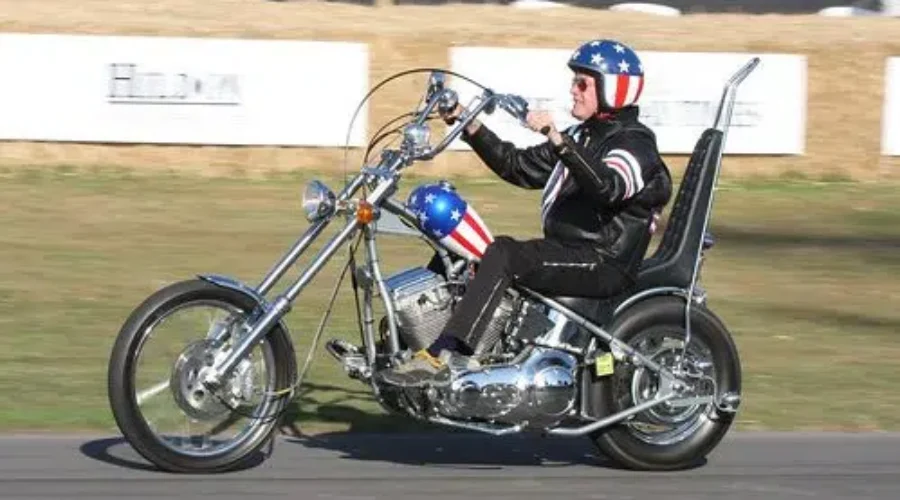 ‘Easy Rider’ Actor Peter Fonda Dies