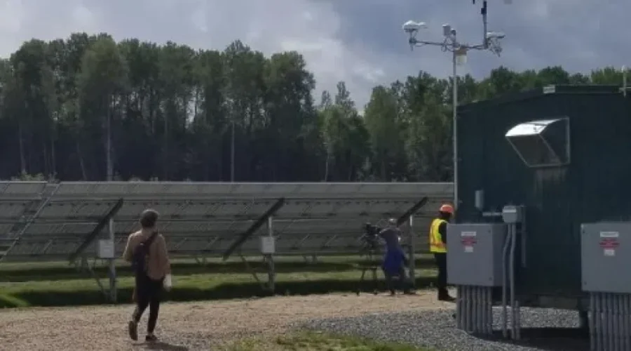 Remote Community Fires Up Solar Grid