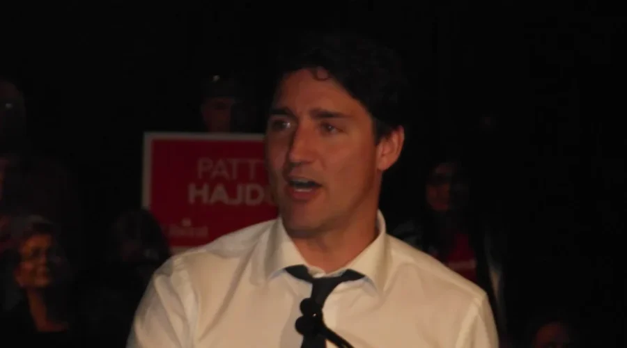 UPDATE: Hundreds Turn Up For Trudeau Rally
