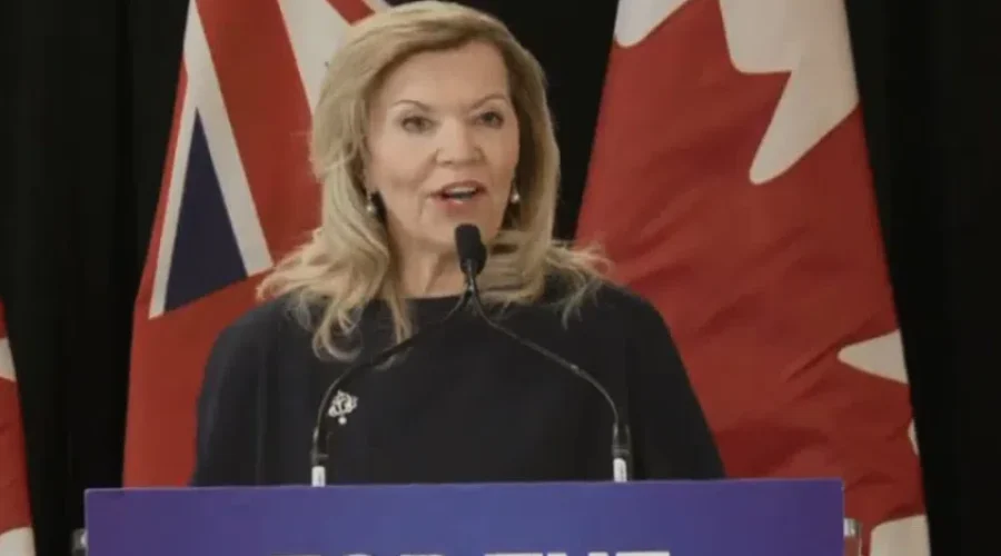 Provincial Minister Discusses Health Concerns At Thunder Bay Event