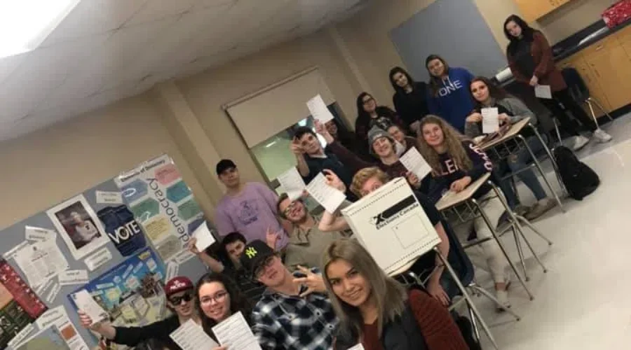 Students Vote NDP In Northwest