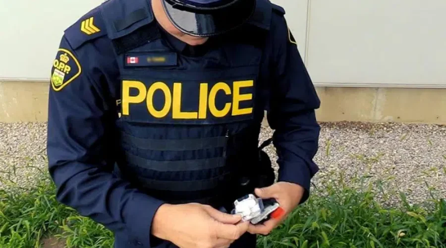 OPP-officer-with-Naloxone-800x450-2 OPP Busy With Opioid Overdoses