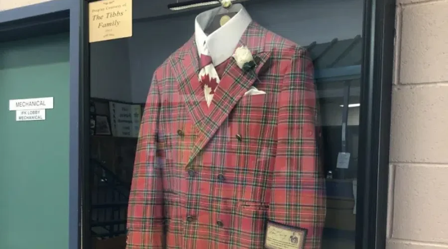 don-cherry-display-e1573585136860-800x450-2 Fort Frances Keeping Cherry Display