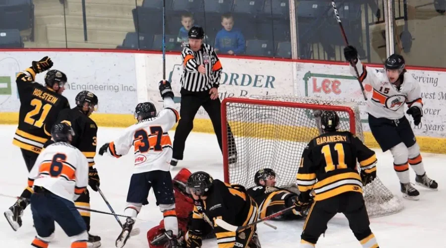 minersnorskies1-1 Red Lake Retakes Second In SIJHL Standings
