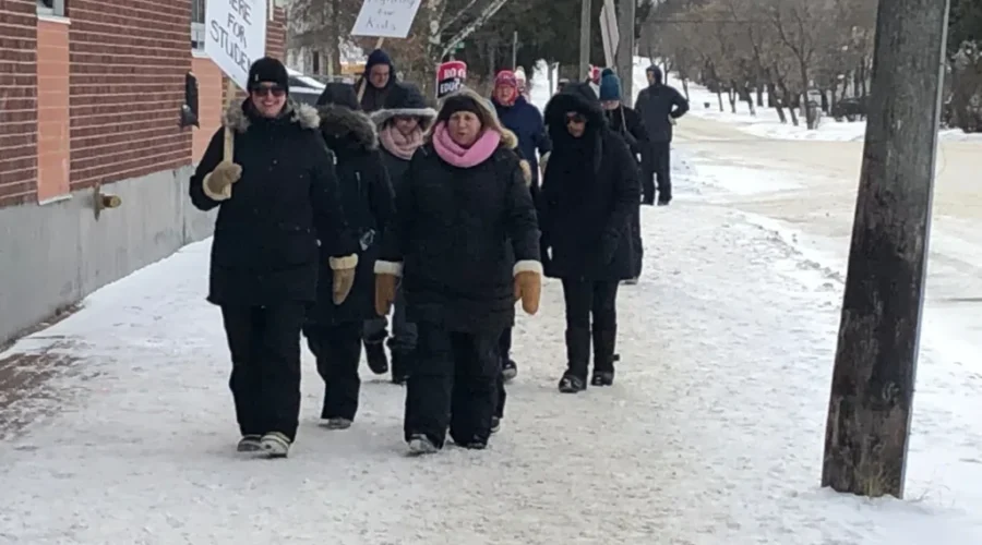 OSSTF Continues Push For New Contract