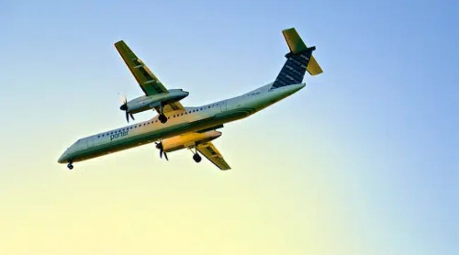 28953106537_85ab664cfa-1 Porter Airlines Suspending Flights