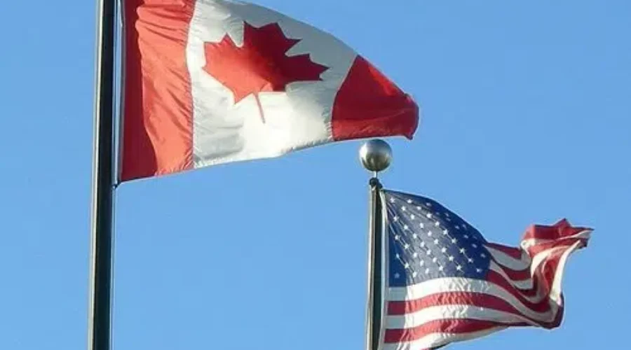 3054417505_7261918945-e1546893768885-1 COVID-19 Closes Canada-US Border