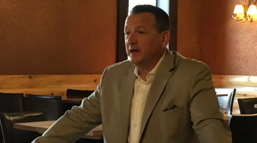 Greg-Rickford-at-FF-Chamber-meeting-April-2019-1-800x450-1-2 Hydro Rebate Extension On The Table