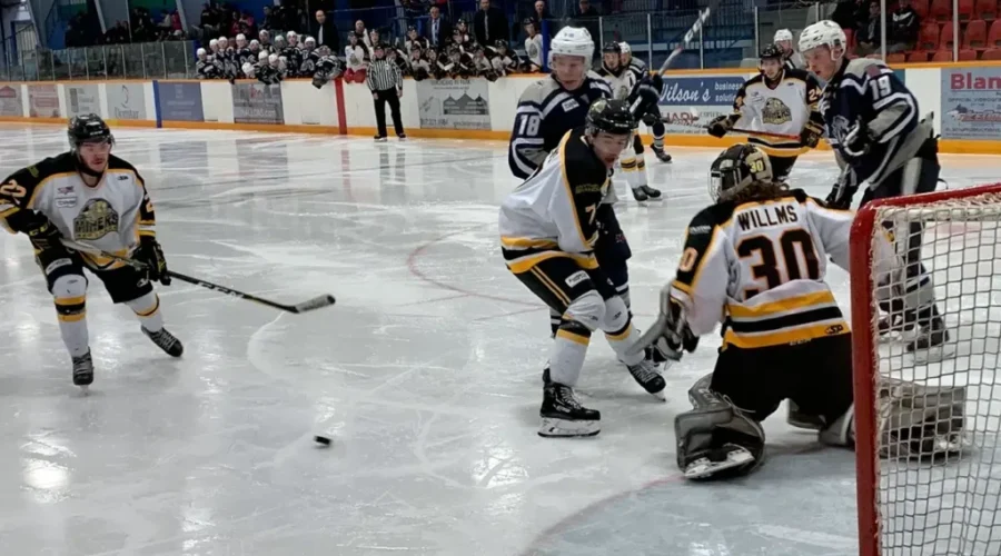 REDLAKE-DRYDEN-1 Zach Willms Sets New Wins Record In Miners Victory