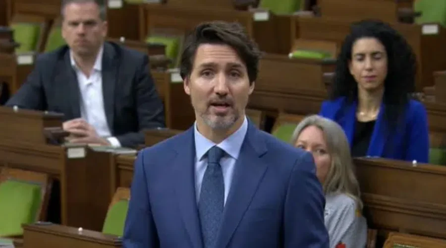 Justin-Trudeau-april-11-2020-e1586686024550-2 Wage Subsidy Legislation Gets Royal Assent