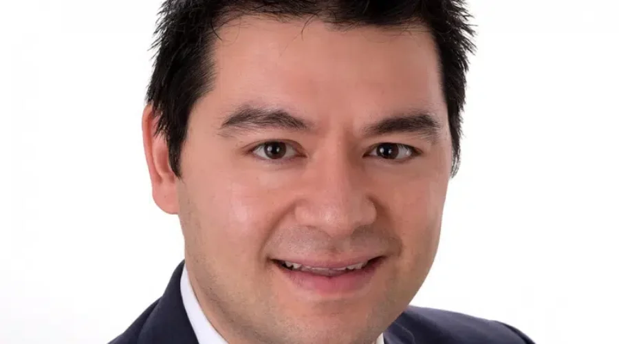 Survey Supports MP’s Pay Cut