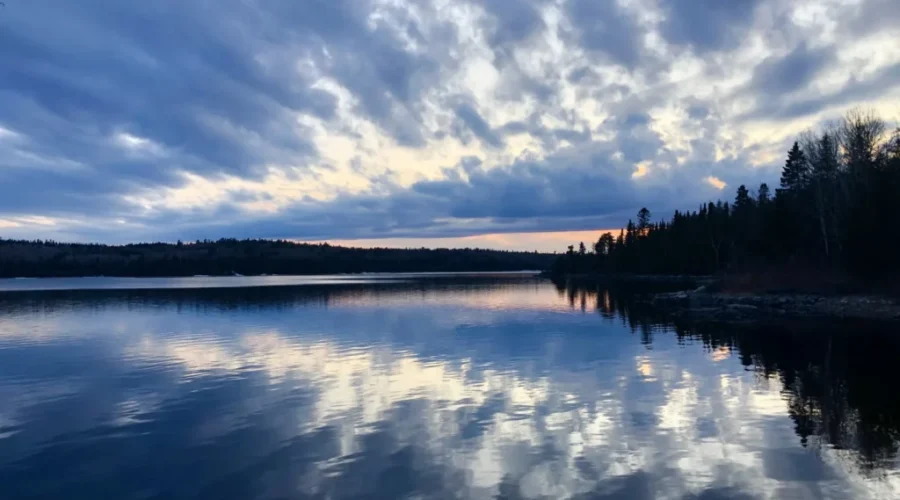 West-Point-Cove-on-Pelican-Lake-in-Sioux-Lookout-Photo-by-Tanya-Tekavcic-1 Reflect