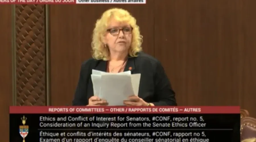 Lynn-Beyak-speaks-at-Senate-before-ousted-May-2019-800x450-1 Ethics Report Calls For Lifting Of Lynn Beyak’s Suspension
