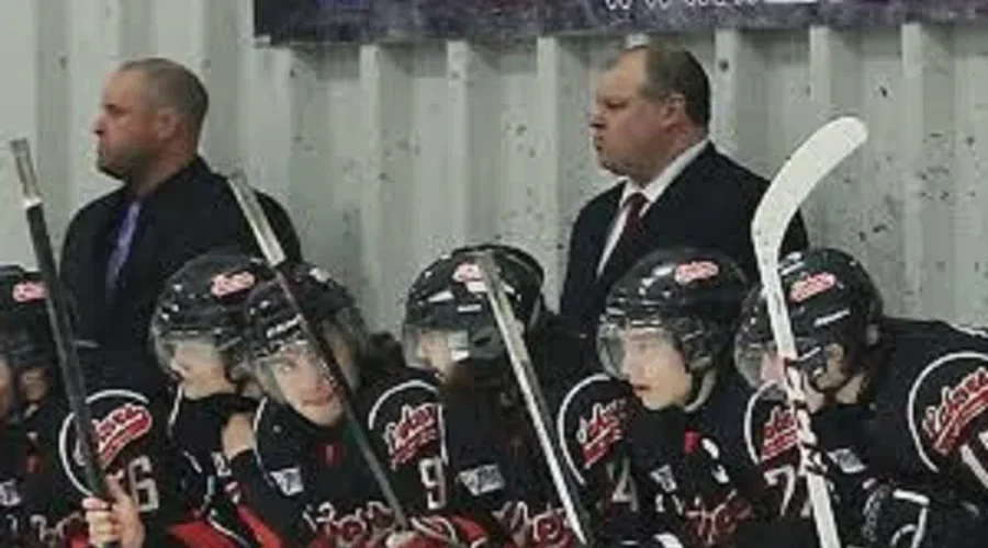waynes-1-1 Fort Frances Looking For New Coach/GM