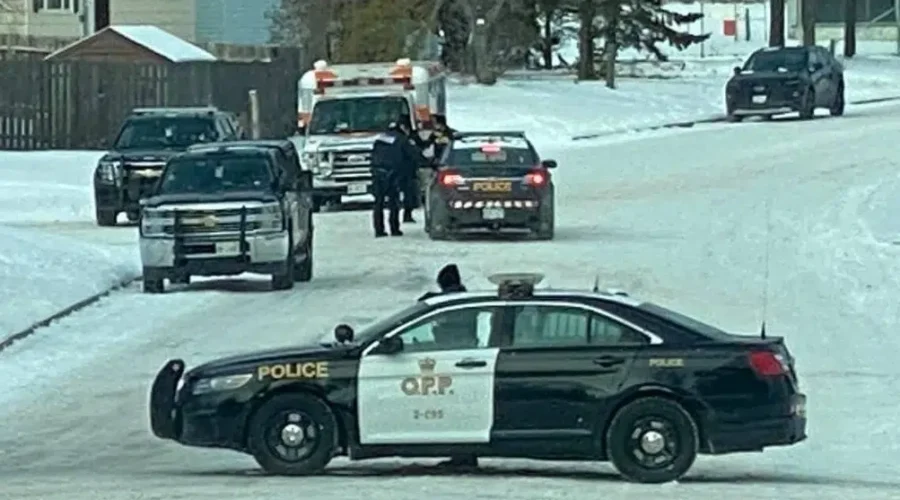 Sioux-Police-1-1 **RESOLVED: Sioux Lookout OPP Evacuate Birchwood Area