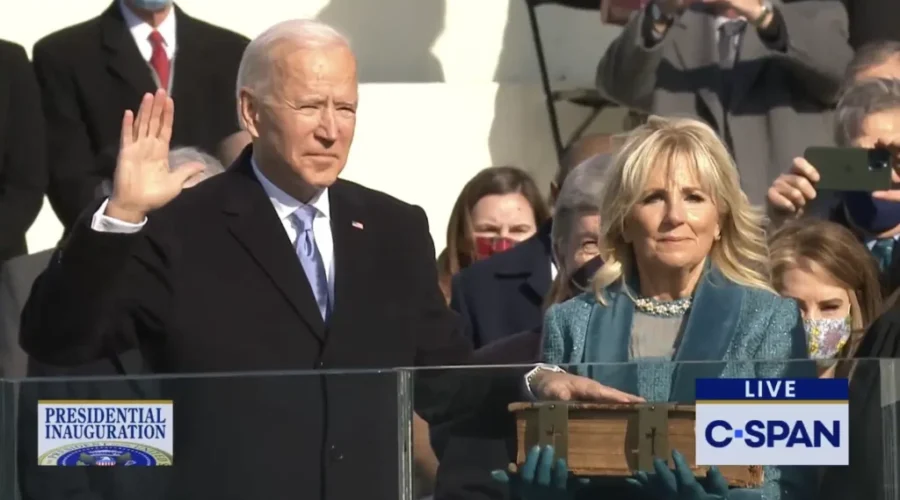 147a1561-fb63-42f6-8eba-99f50b4fa9f6-e1611161494114 Biden, Harris Officially Sworn In