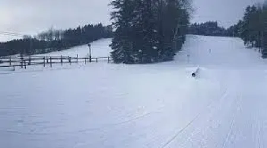 dryski Province Hoping To Reopen Ski Hills In Early February