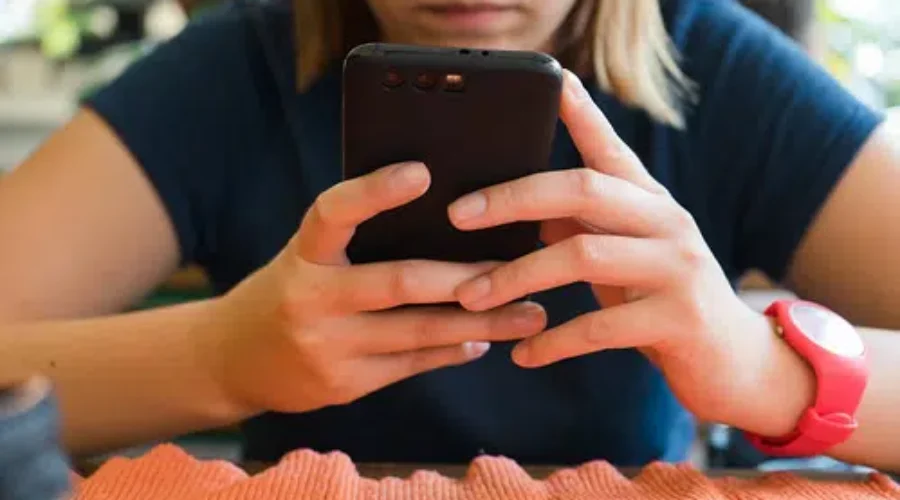 43679439145_1eb09ee16c Youth Help Line Expands In NWO