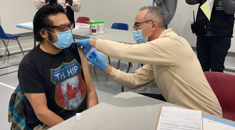 Mamakwa Gets Vaccinated To Reassure Families