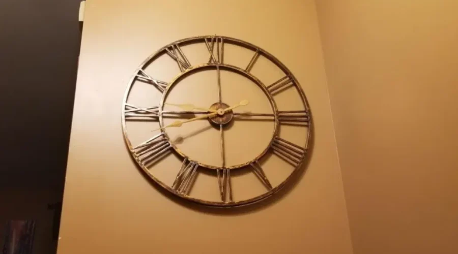 clock-1 Time Was Waiting….A Long Time