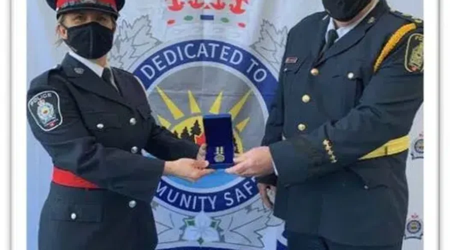 Detective Sergeant Kaus Honoured For 20 Years Of Service