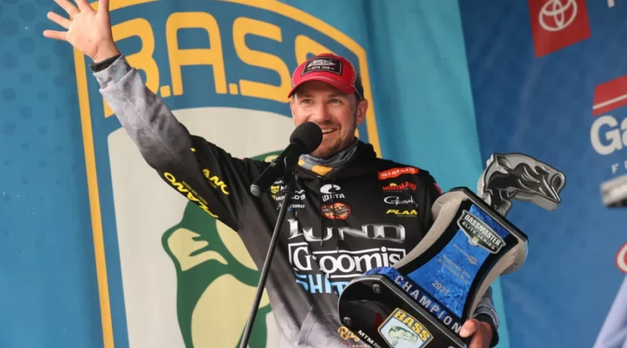 Jeff Gustafson Wins Bassmaster Elite Series Event