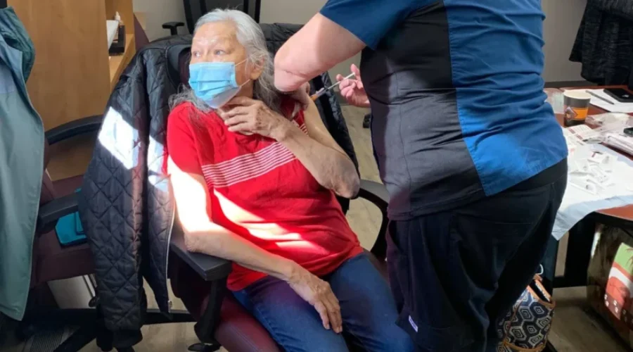 margaret-gardner-kwetet-1 Eagle Lake First Nation Administers First COVID-19 Vaccines