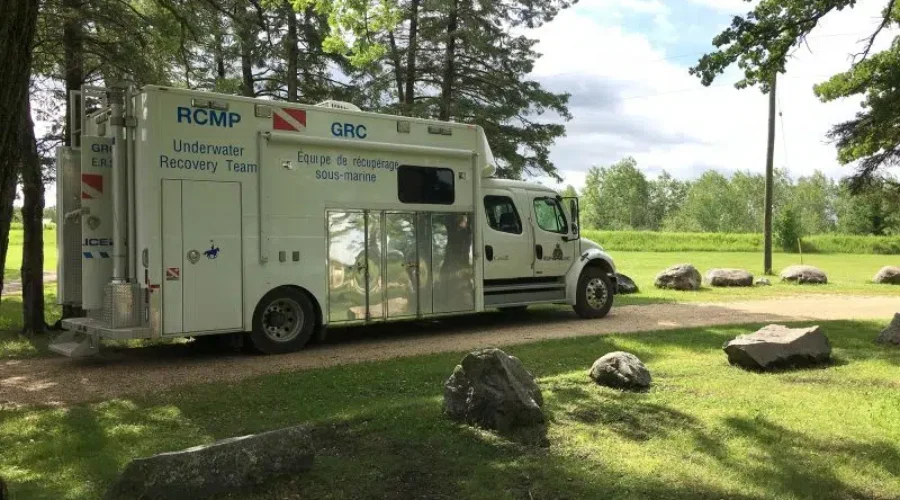 rcmp-underwater-search-and-recovery-unit-1-800x450-1-1 Winnipeg Man Drowns In West Hawk Lake
