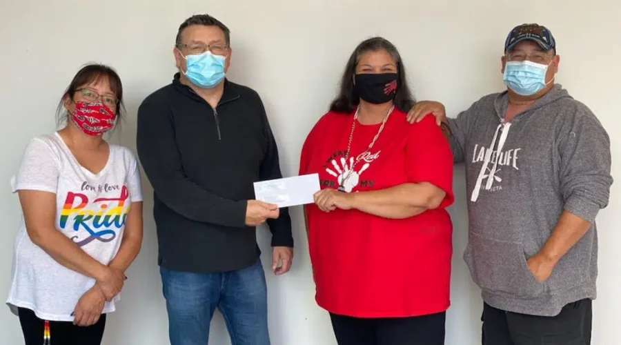 left-to-right-cindy-shabaquay-wabigoon-lake-ojibway-nation-chief-clayton-wetelainen-executive-director-of-dryden-native-friendship-centre-cheryl-edwards-tyson-gardner-wlon-1 Wabigoon Lake Donates $23,000 To Dryden Native Friendship Centre