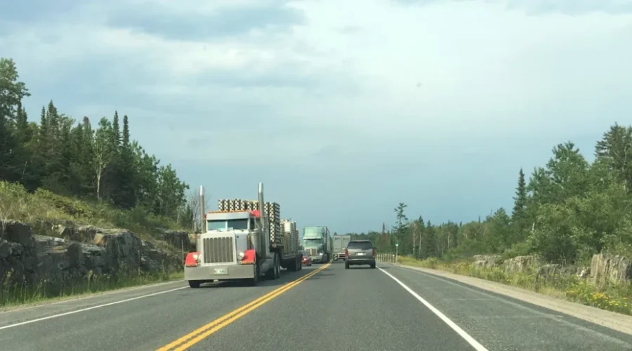 trucks-1 No Vaccine Mandates In Trucking Industry