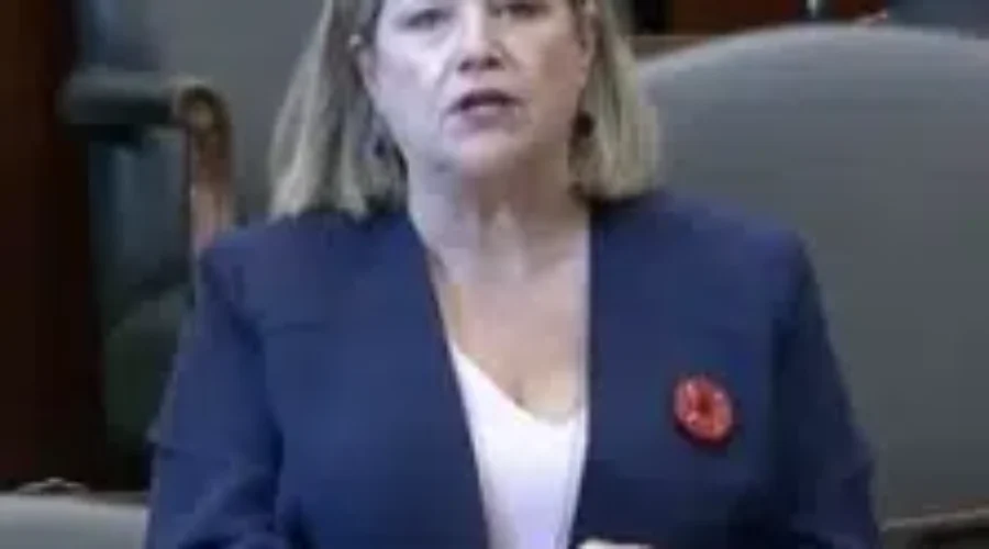 horwathnov3-1 NDP: Proposed Minimum Wage Hike Not Enough