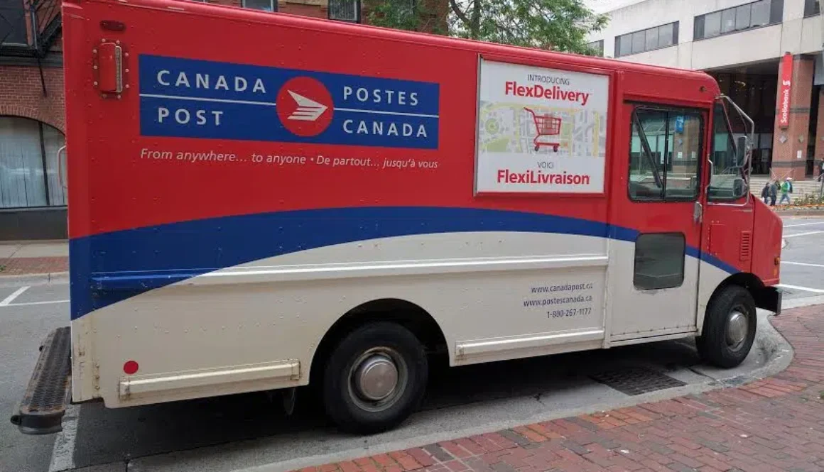 canada-post-truck_3