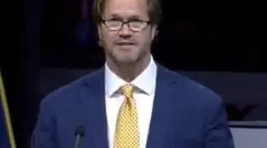 Number 44 Of Chris Pronger Retired By Blues