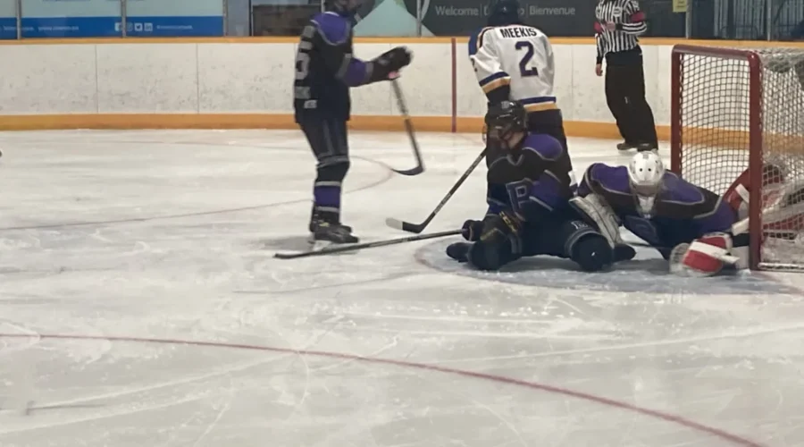 b3efc64d-142a-46ec-b9ef-7039d339519e-scaled-2 Eagles Fall To Broncos As Hockey Is Back