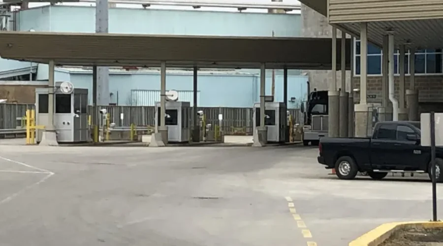 border2-2 Canada/US Border Closed For Another Month