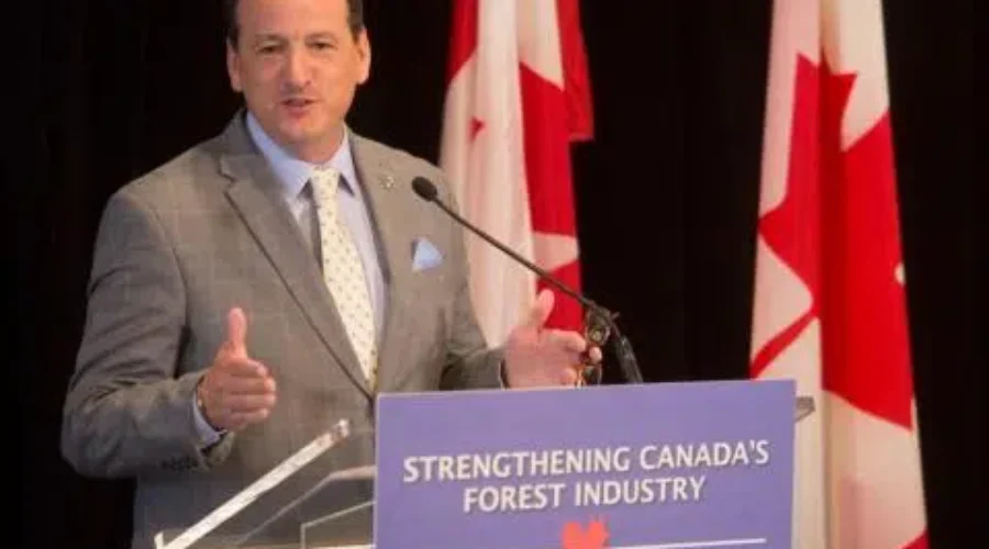 rickford20podium202-2 Machin And Wabigoon Lake Receive Infrastructure Funding