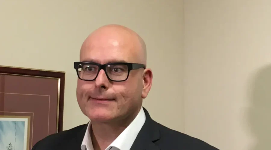 Steven-Del-Duca-2020 Ch’ng Running In Thunder Bay-Superior North