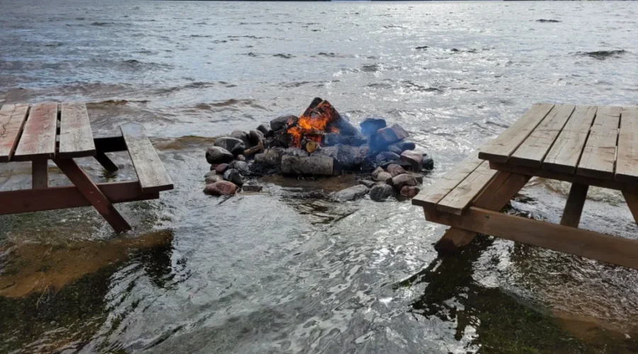 rahill-beach-on-monday-high-water-wont-stop-some-people-photo-submitted-by-kristina-booi-scaled-2 Rahill Beach