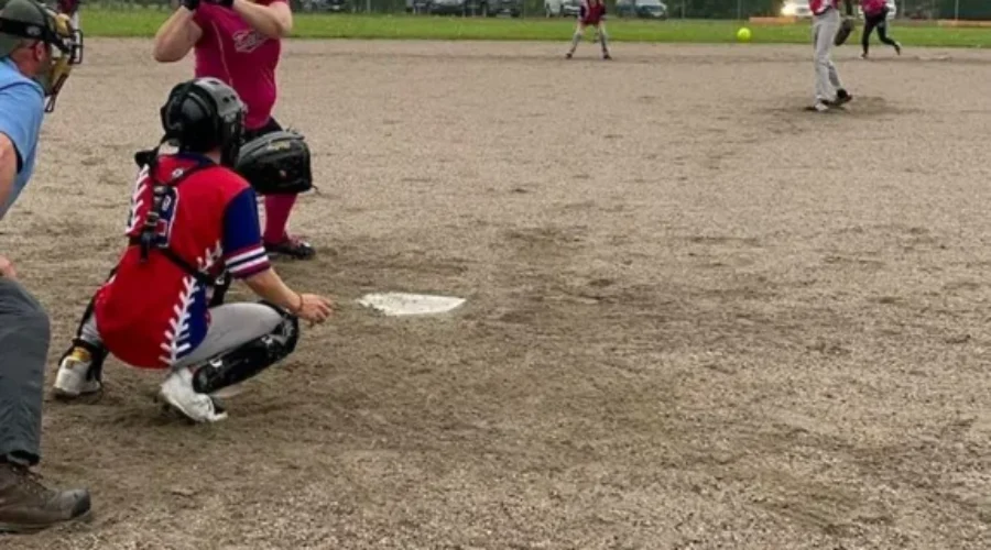 Trappers Edge Devils In Ladies Fastball